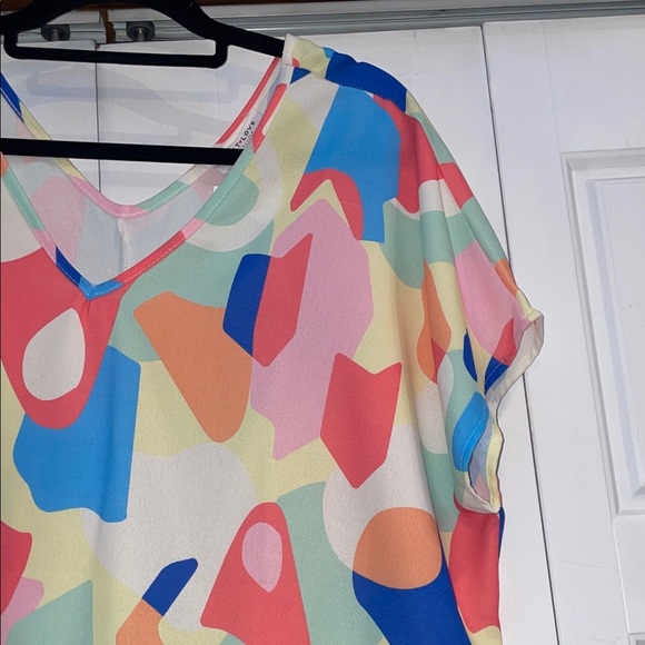🌴🌴First Love Multicolor Abstract Women's Blouse (oversized) - Picture 3 of 6